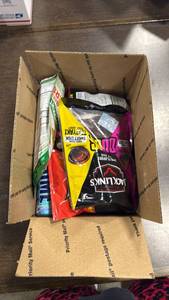 lot 4981 image: Buffalo chicken jerky plus Snacks & Treats Variety Lot  - Retail $0