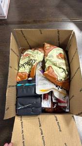 lot 4982 image: Buffalo chicken jerky plus Snacks & Treats Variety Lot  - Retail $0