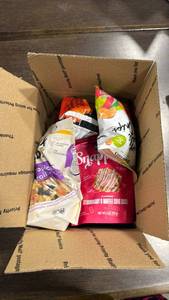 lot 4983 image: Buffalo chicken jerky plus Snacks & Treats Variety Lot  - Retail $0