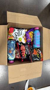 lot 4986 image: Rotisserie chicken jerky plus Snacks & Treats Variety Lot  - Retail $0