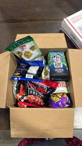 lot 4987 image: Rotisserie chicken jerky plus Snacks & Treats Variety Lot  - Retail $0