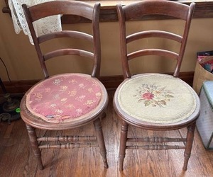 lot 209 image: Set of 2 Vintage Ladder Back Dining Chairs and EXTRA Embroidered Seat
