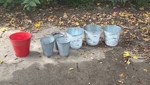 lot 308 image: Metal Buckets Lot 6 Pieces Red and Gray