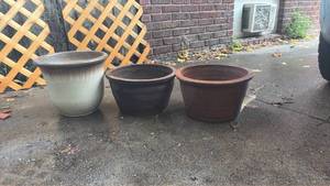 lot 309 image: Large Ceramic Garden Planters Assorted Sizes and Colors
