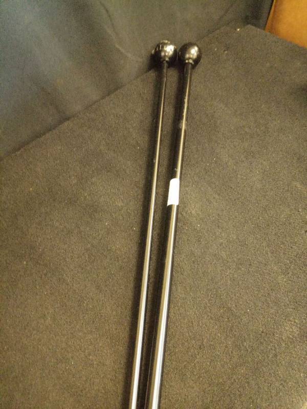 lot 2023 image: Curtain Rod Black Ball Ends Adjustable 25-48- Retail $25