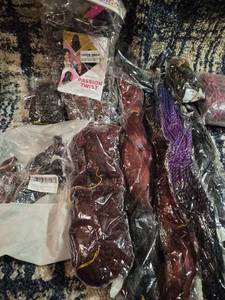 lot 210 image: Passion Twist Synthetic Hair Braiding Bundle 24 inch