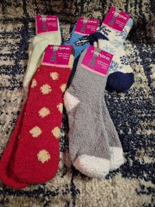 lot 223 image: Carnival Ladies Super Soft Slipper Socks 5 Pack Assorted