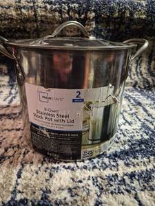 lot 242 image: Mainstays 8-Qt Stainless Steel Stock Pot with Metal Lid