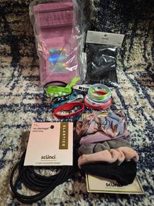lot 256 image: Scunci Hair Accessories Lot Elastics Clips Bags Headbands