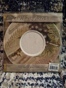 lot 302 image: Thirstystone Wine Trivet, Wine Country