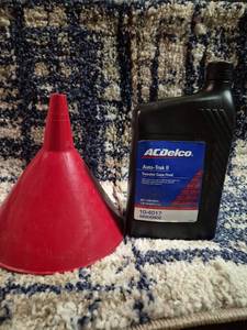 lot 311 image: ACDelco Auto-Trak II Transfer Case Fluid 1 Quart 10-4017 with Funnel