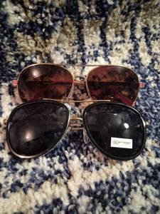 lot 316 image: Sunglasses Lot 2 Pair Aviator Oval Frame Dark Lens