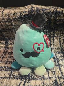 lot 410 image: Squishmallows Original Eiko the Octopus Plush Toy - Valentines Edition