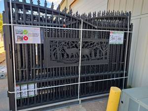 lot 6605 image: 7x20ft Heavy-Duty Metal Farm Driveway Gate with Deer Motif (One Gate Set)