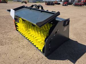 lot 6638 image: Handy Skid Steer Screening Bucket HVSB48 L55 x W44 x H30