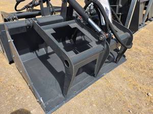lot 6673 image: LandHonor Mini Skid Steer Grapple Bucket MGB-72-44W