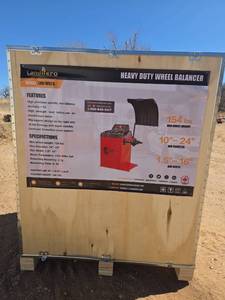 lot 6714 image: LandHero Heavy Duty Wheel Balancer LHR-WB24