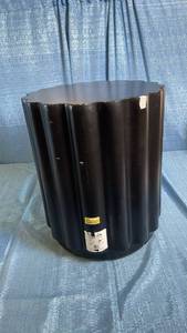lot 3028 image: Scalloped Round Side Table Black - Room Essentials