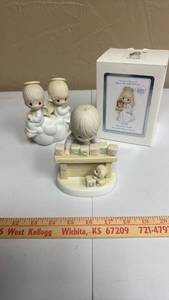 lot 140 image: Precious Moments Figurine Lot - Peace On Earth, Success, and Share the Gift of Love
