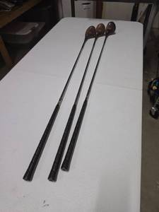 lot 763 image: H& B Louisville Grand Slam Golf Clubs Set of 3 Woods