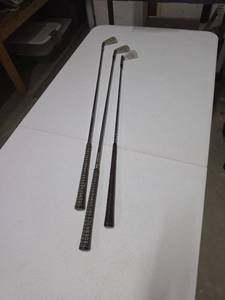 lot 764 image: Set of 3 Wilson golf irons - right handed
