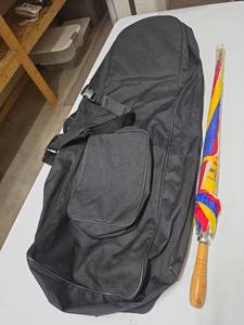 lot 768 image: Black Golf Bag with Wood Handled Umbrella