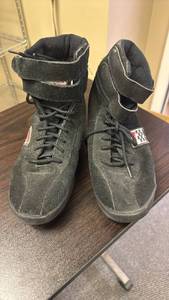 lot 219 image: Mens High-Top Lace-Up Sebring Motorsports Shoes with Ankle Strap - Size 9