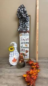 lot 529 image: Autumn Decor -  Wood Signs with Gnome and leaf Designs and Maple Leaf Garland