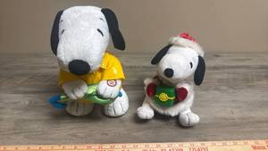 lot 561 image: Snoopy Plush Figures