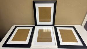 lot 638 image: Picture Frames with Mat and Glass Set of 4