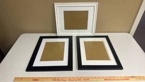 lot 639 image: Picture Frames Set of 3 Assorted Colors White Black Matted