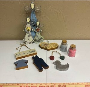 lot 643 image: Handcrafted Folk Art Decor Collection