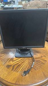 lot 305 image: Acer AL170 17 inch square LCD Monitor