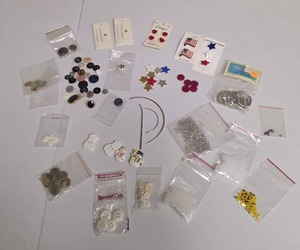 lot 328 image: Craft Supplies Lot - Buttons, Beads and needles