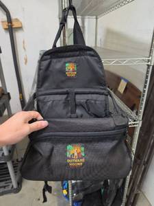 lot 253 image: Outward Hound Pet Gear - pet car seat with harness attachment