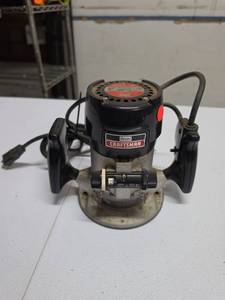 lot 814 image: Sears Craftsman Double Insulated Router Model 315.17480 - no blades,  but motor tested and sounds good