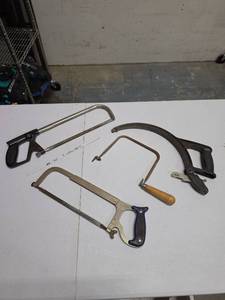 lot 821 image: Lot of Hand Saws