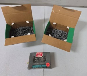 lot 844 image: Siding and Roofing Nails
