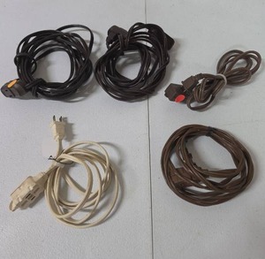 lot 877 image: Lot of 5 Electrical Power Cords Extension Cables Black Brown Beige