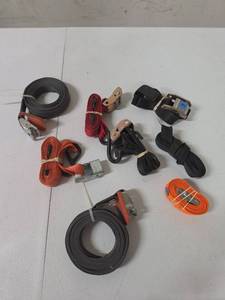 lot 887 image: Ratchet Tie Down Straps and Cords