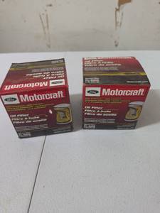 lot 891 image: Motorcraft Oil Filter FL-820S Silicone Valve High Efficiency High Capacity Lot of 2