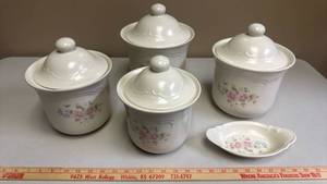 lot 401 image: Pfaltzgraff Meadow Lane 4-Piece Canister Set with Lids and a matching oval plate  spoon rest