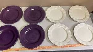 lot 412 image: Ceramic Dinner Plates - 4 Purple and 4 White