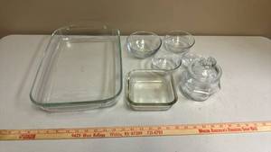 lot 426 image: Glass Baking Dish and Bowl Set 9-Piece