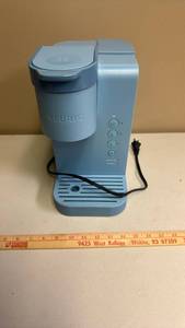 lot 450 image: Keurig Single Serve Coffee Maker 10 oz