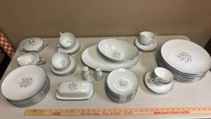 lot 457 image: Vintage Noritake Fine China Taryn (5912) Pattern Set with Gray Floral Motif and Platinum Rims - Plates, Bowls, Cups and Saucers, Butter Dish, Gravy Boat, Serving Platters