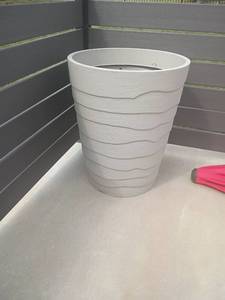 lot 946 image: Plastic Plant Pot.  29 x 24