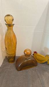 lot 1010 image: Decorative home decor tallest is 21 inches tall