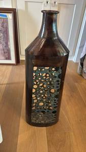 lot 1014 image: Decorative metal home decor 29 inches tall