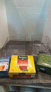 lot 1118 image: Tea Bag Lot with acrylic storage